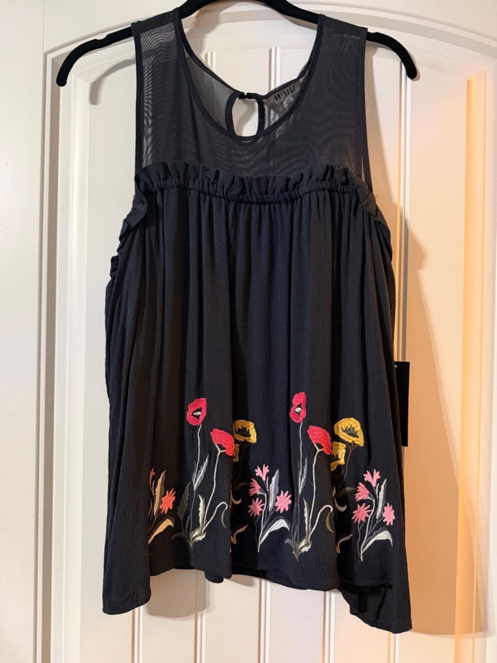 Sleeveless blouse